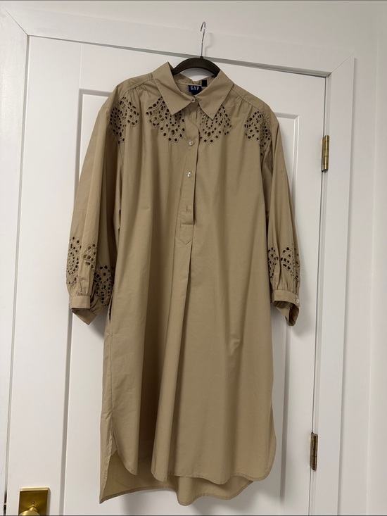GAP Dresses & Skirts - GAP Tan Eyelet Midi Shirt Dress